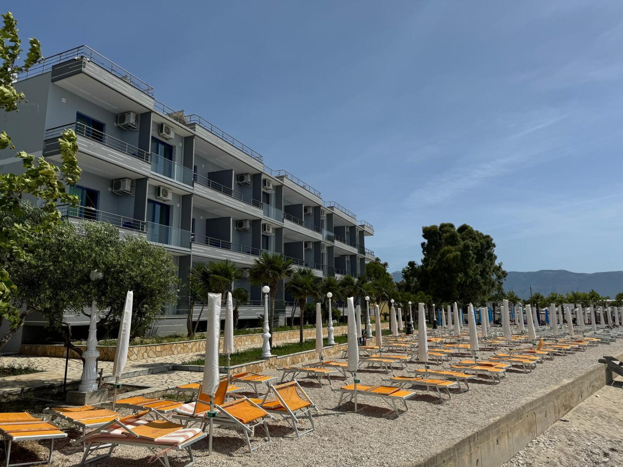 Hotel Cekodhima Радима Экстерьер фото