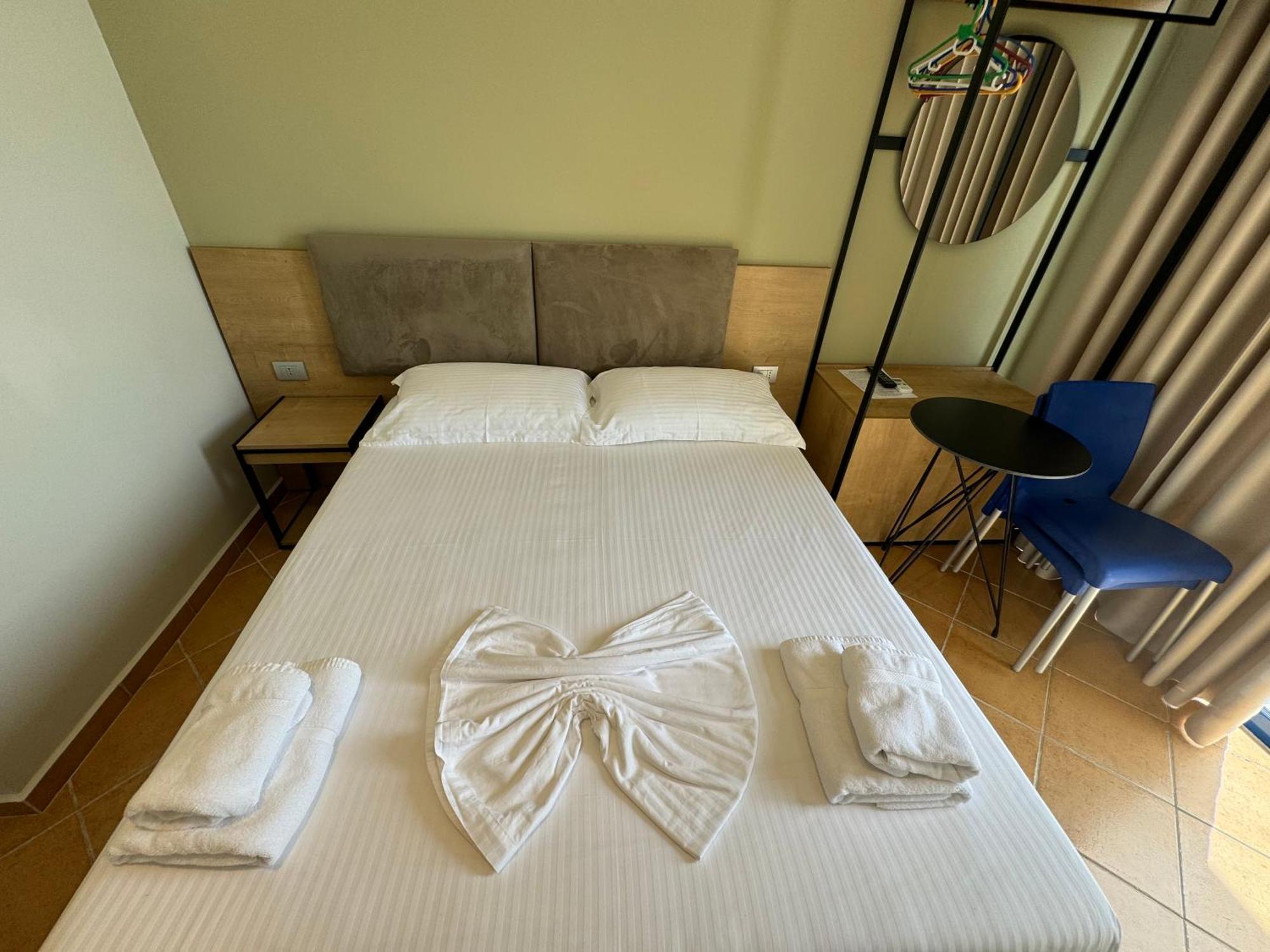 Hotel Cekodhima Радима Экстерьер фото