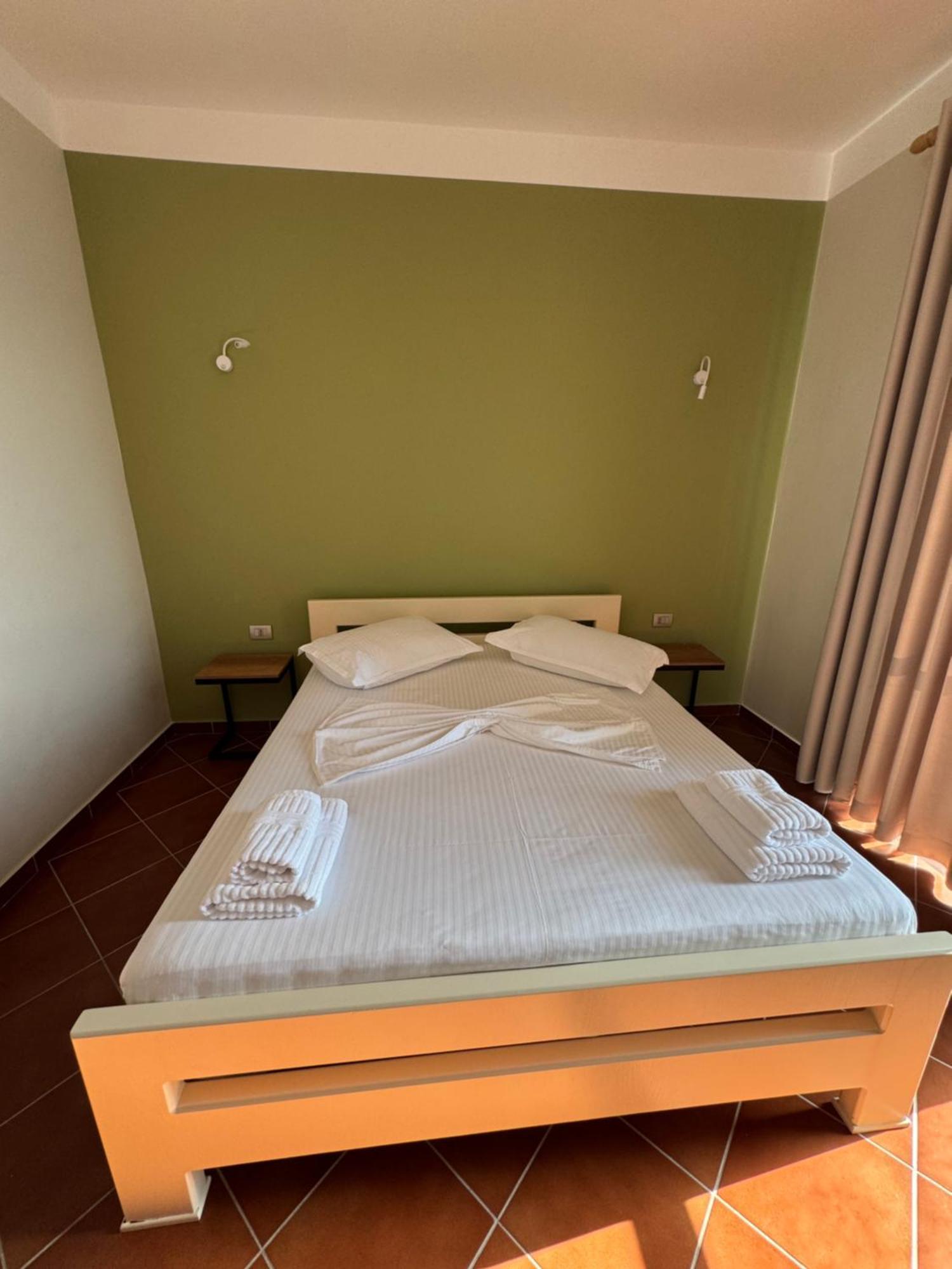 Hotel Cekodhima Радима Экстерьер фото
